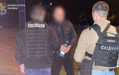 Обещал »бронь» от мобилизации за $1700: в Киеве задержали дельца