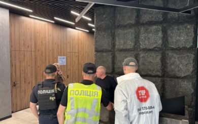 Мошеннический колл-центр в БЦ Trinity посетила полиция: »офисники» забаррикадировались на 4-м этаже