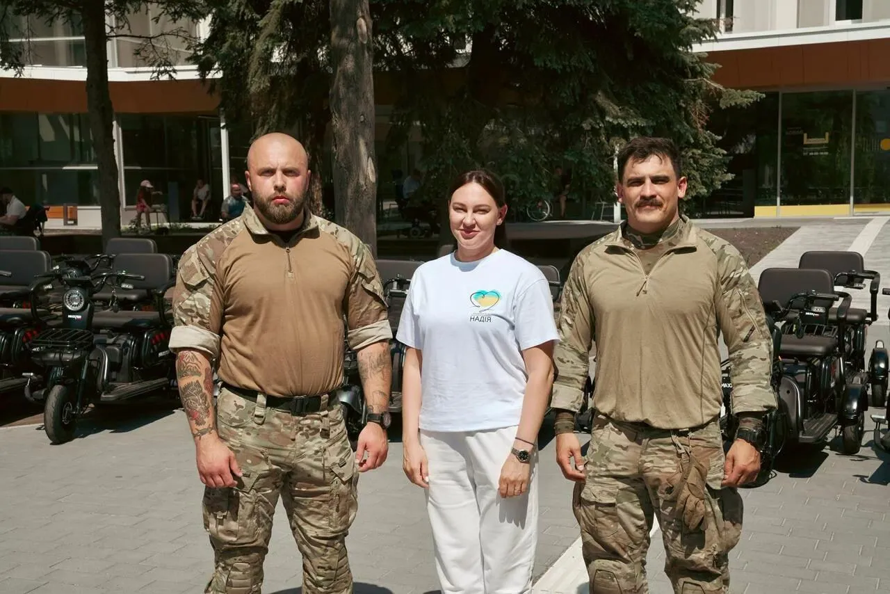 Ветерани UNBROKEN отримали 20 електроскутерів від Християнського корпусу, Благодійного фонду молодіжної ініціативи ''Надія'' та Валерія Дубіля