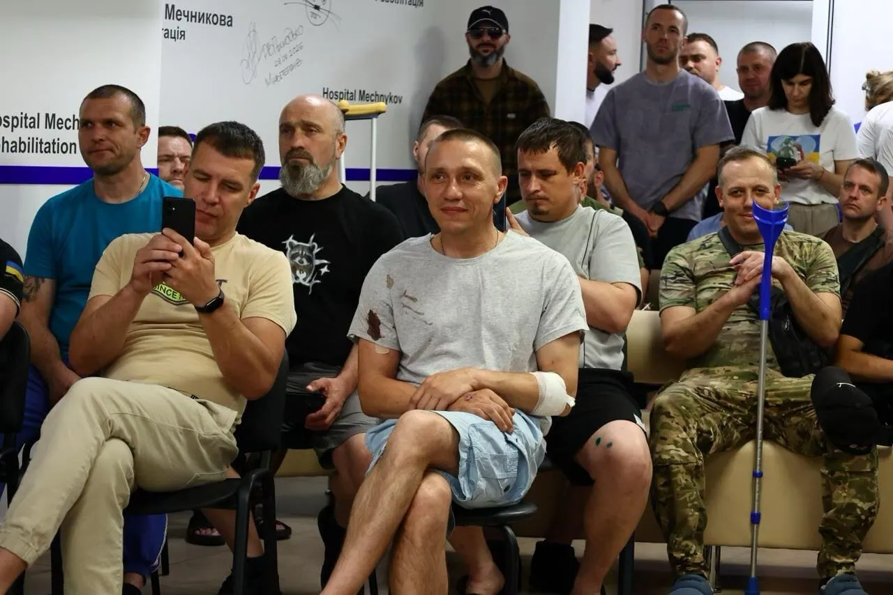 Валерій Дубіль і партнери відвідали поранених захисників у Дніпрі
