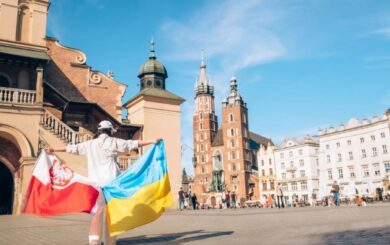 43% против украинцев: как изменились общественные настроения в Польше с 2023 года
