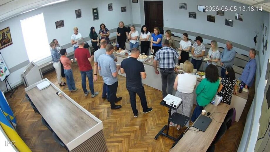 »После сессии – застолье? На Львовщине депутаты забыли выключить трансляцию и попали в эфир»