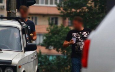 В Киеве двое мужчин приговорены к 9 годам за сбыт почти 250 тысяч фальшивых долларов