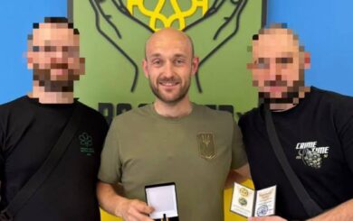 Команда БФ ”Батальйон Волонтер” отримала почесну відзнаку від ГУР