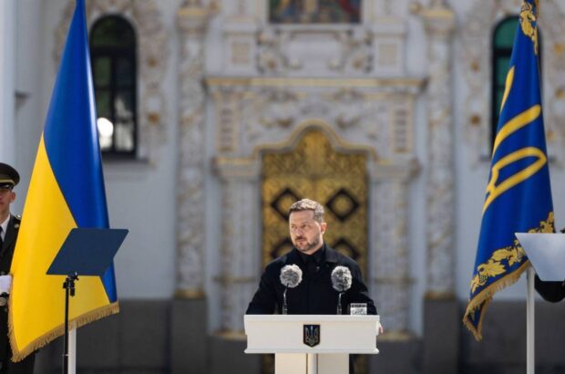 Украина отмечает 30-летие Конституции: история праздника и поздравления