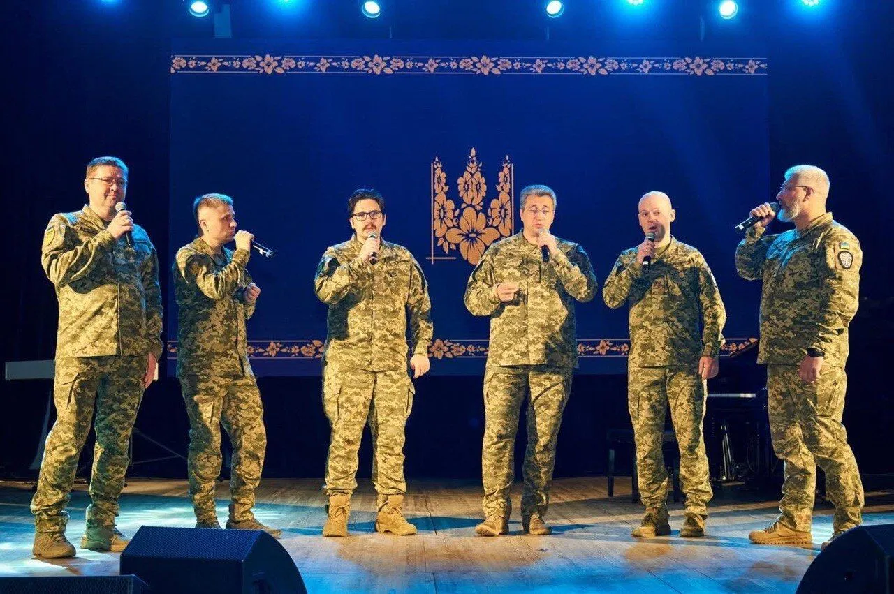 Американські сенатори, капелани та ветерани зібралися на Молитовний сніданок в Одесі