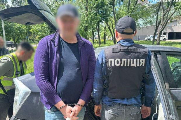 Военный за $10 тысяч обещал вывезти призывника в Молдову: в Киеве задержали организатора схемы