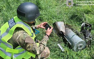 У центрі Києва виявили уламки бойової частини дрона після нічної атаки рф