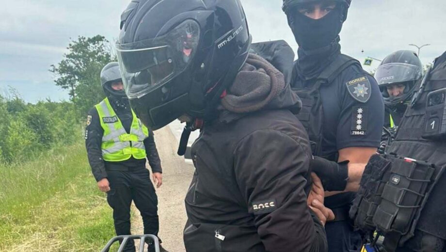Після чергового збуту: у Миколаєві викрили дилера з великою партією канабісу