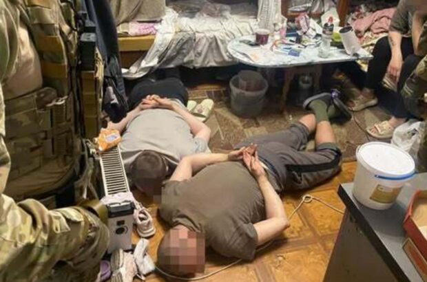 На Київщині викрили наркогрупу, яка постачала канабіс і амфетамін по всій Україні