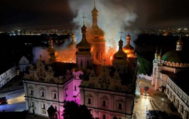 Наследие ЮНЕСКО: рф дважды ударила по Киево-Печерской лавре