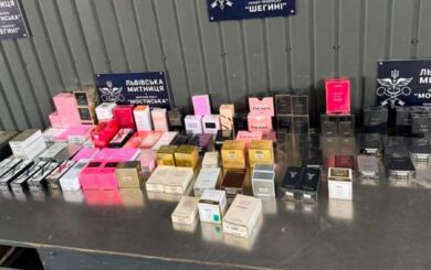 На границе со Львовщиной изъяли парфюмерию более чем на 2 млн гривен
