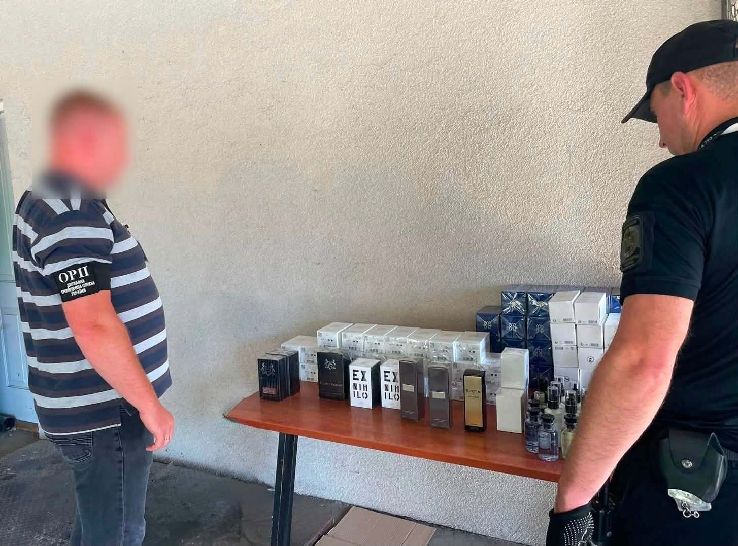 На границе со Львовщиной изъяли парфюмерию более чем на 2 млн гривен
