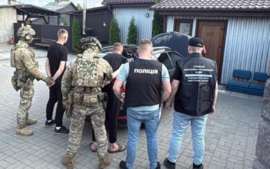На Житомирщині затримали організаторів схеми переправлення чоловіків за кордон: ціна ”послуги” сягала 10 тисяч доларів