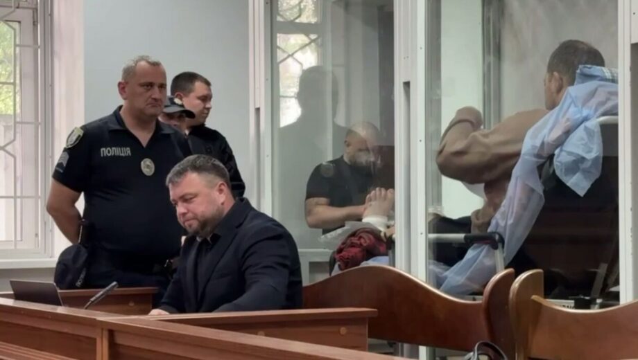 Mercedes врезался в подземный переход: суд избрал меру пресечения водителю