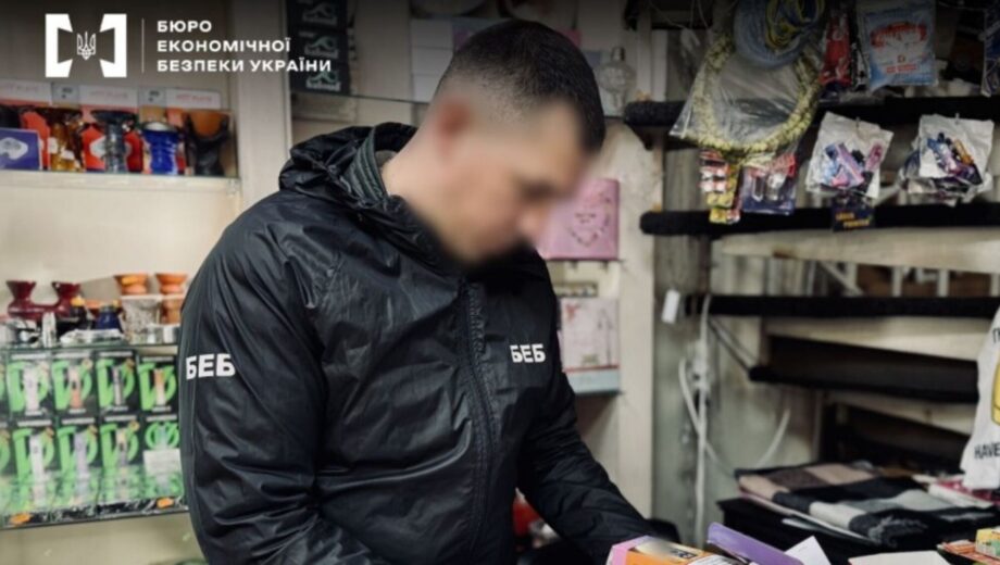 В Черновцах будут судить предпринимателя за незаконную торговлю вейпами и табаком для кальянов