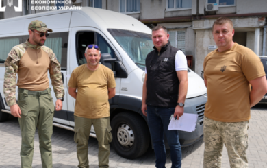 На Волыни изъятый за контрабанду микроавтобус передали ВСУ