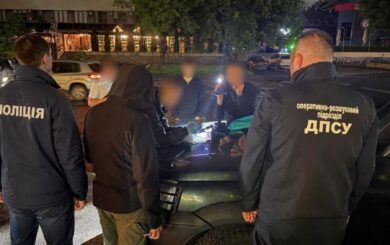 На Буковине разоблачили схему переправки мужчин в Румынию: организатор получил 12 тысяч долларов задатка