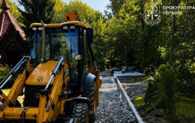 В Киеве будут судить двух должностных лиц »Киевзеленстроя» из-за переплаты 1,2 млн грн во время ремонта Гидропарка