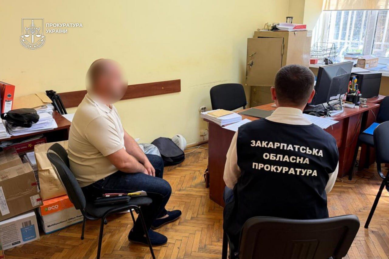 $1500 за зняття з розшуку: у РВА Мукачево діяла схема ''послуг'' для ухилянтів