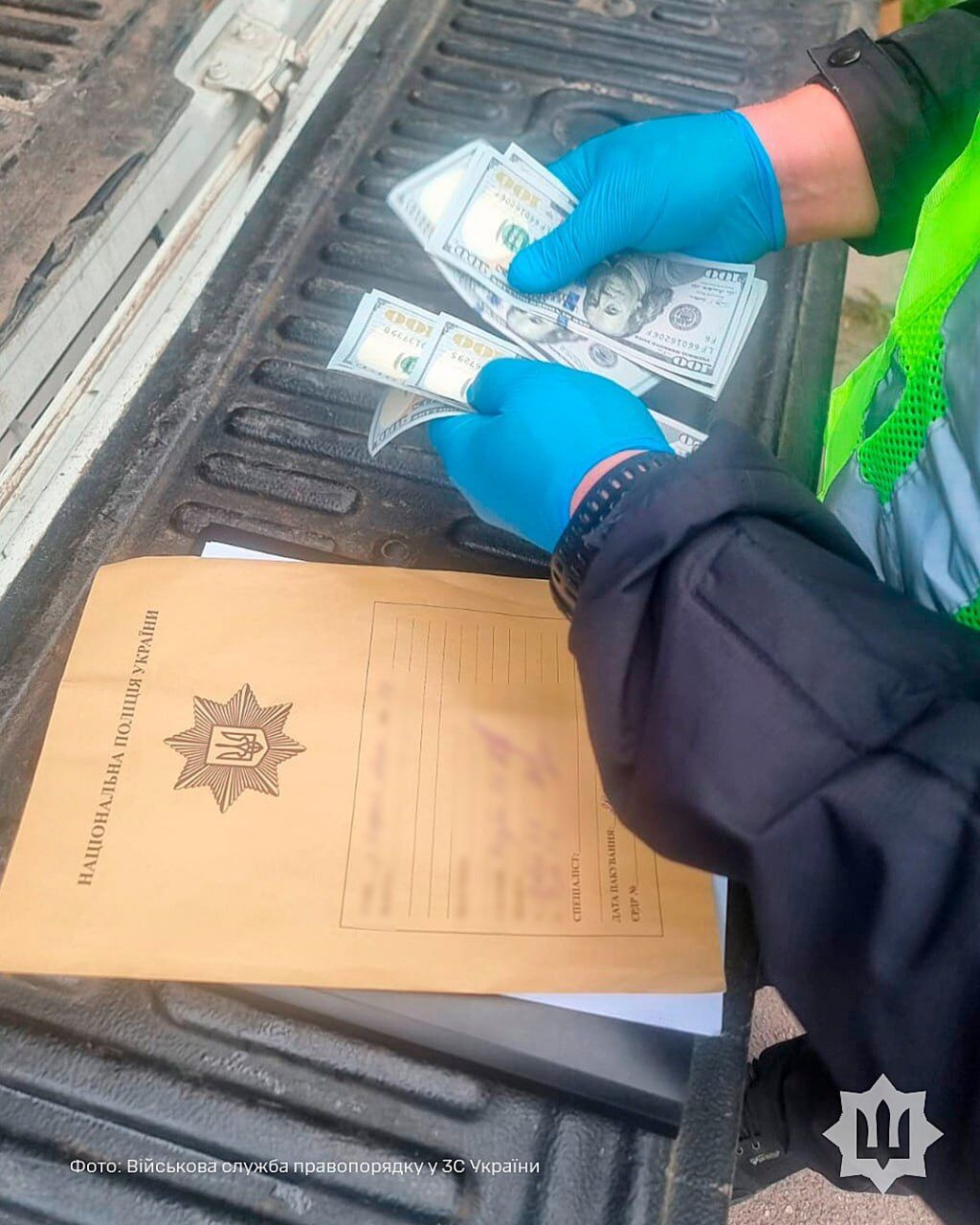 Пыталась ''решить вопрос'' по СЗЧ: в Виннице женщину подозревают в подкупе военного чиновника