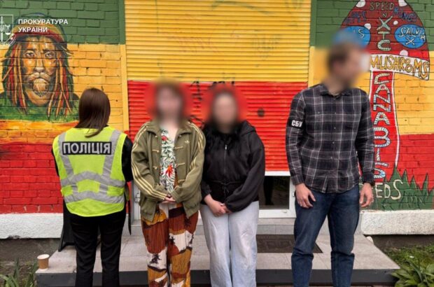 У столиці викрили продаж вейпів і цукерок з канабіноїдами: підозри отримали 8 людей