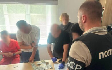 2000 долларов за »липовую» инвалидность: на Волыни задержали двух медиков