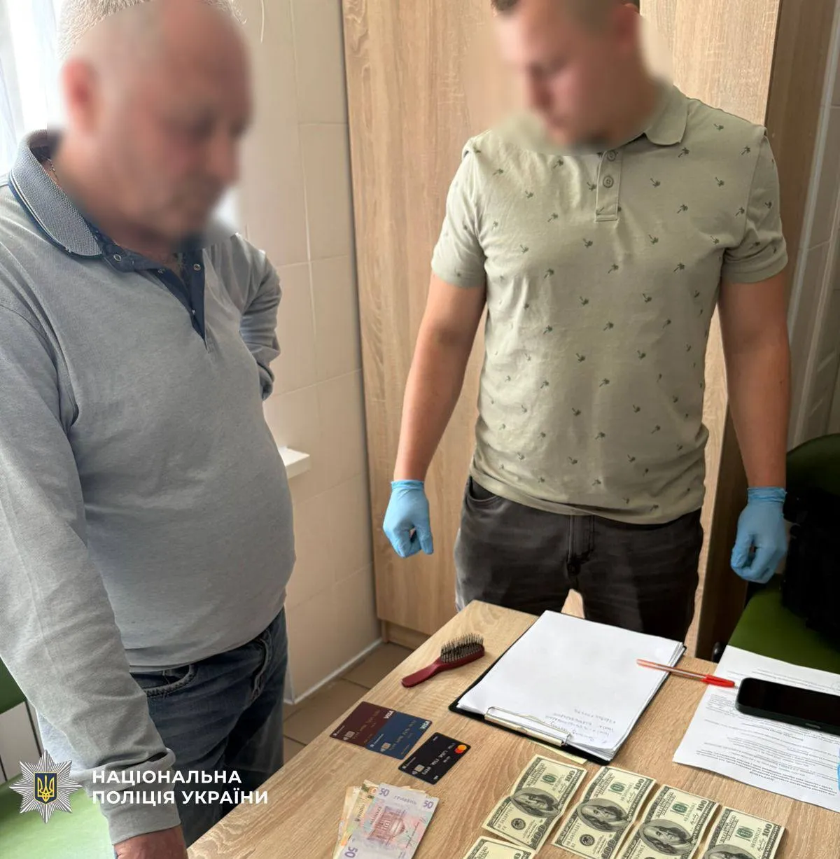 2000 доларів за ''липову'' інвалідність: на Волині затримали двох медиків