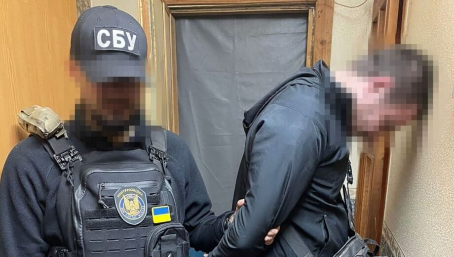 Формировали списки детей для оккупантов: в Запорожье задержали приспешницу рф