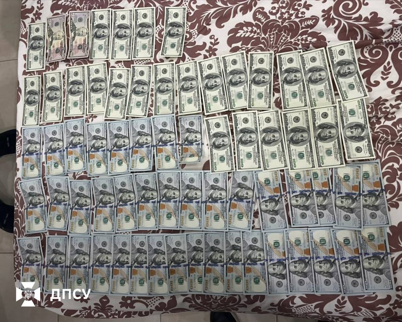 За $13 тисяч обіцяли вивезти до Молдови: правоохоронці викрили канал незаконного виїзду