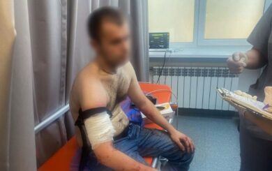 У Запоріжжі чоловік атакував поліцейських газом і ножем: що відомо про інцидент