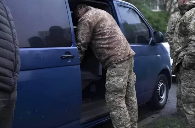 Травми, госпіталізація і смерть: у Києві перевіряють обставини загибелі чоловіка після мобілізаційних заходів