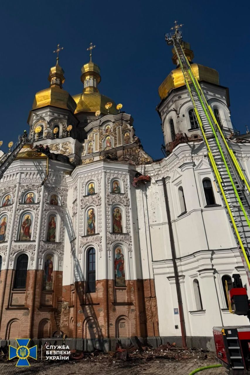 В ночной атаке по Киеву пострадала Лавра: попадание ''Герань-2'' подтвердило СБУ