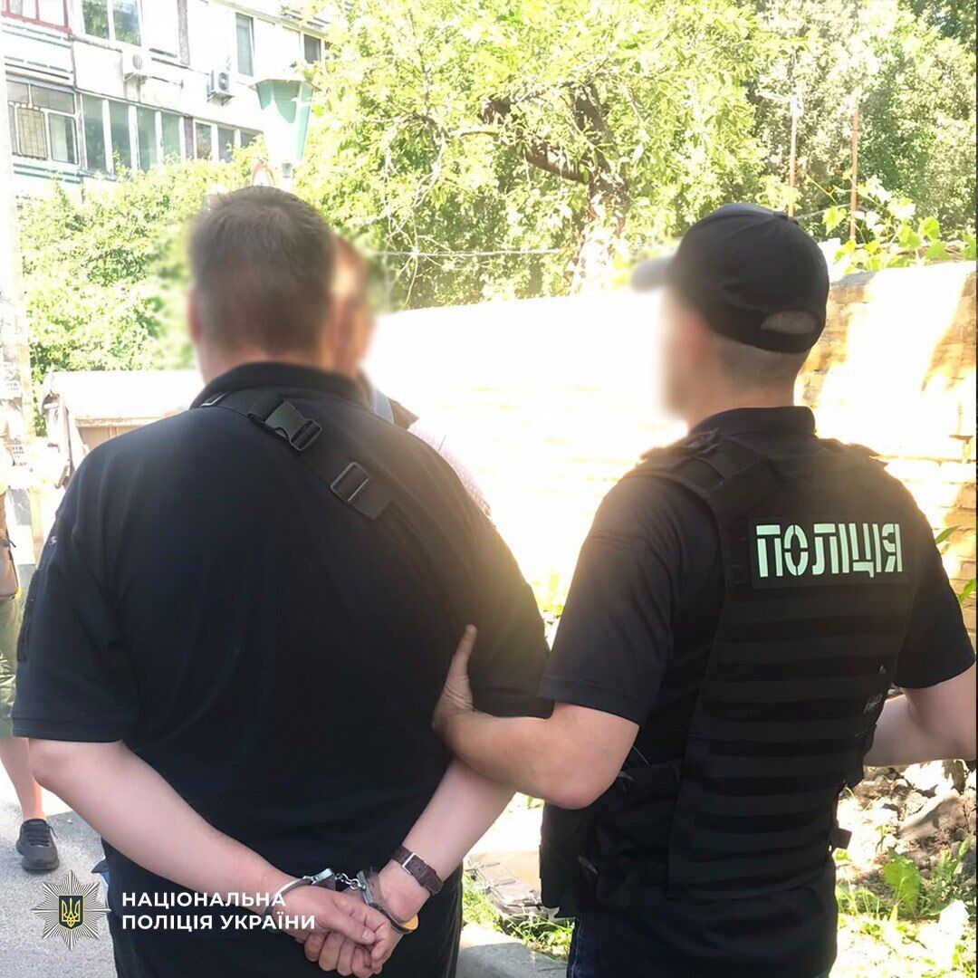  Поліція викрила схему ''відмазування'' від армії через фейковий комітет