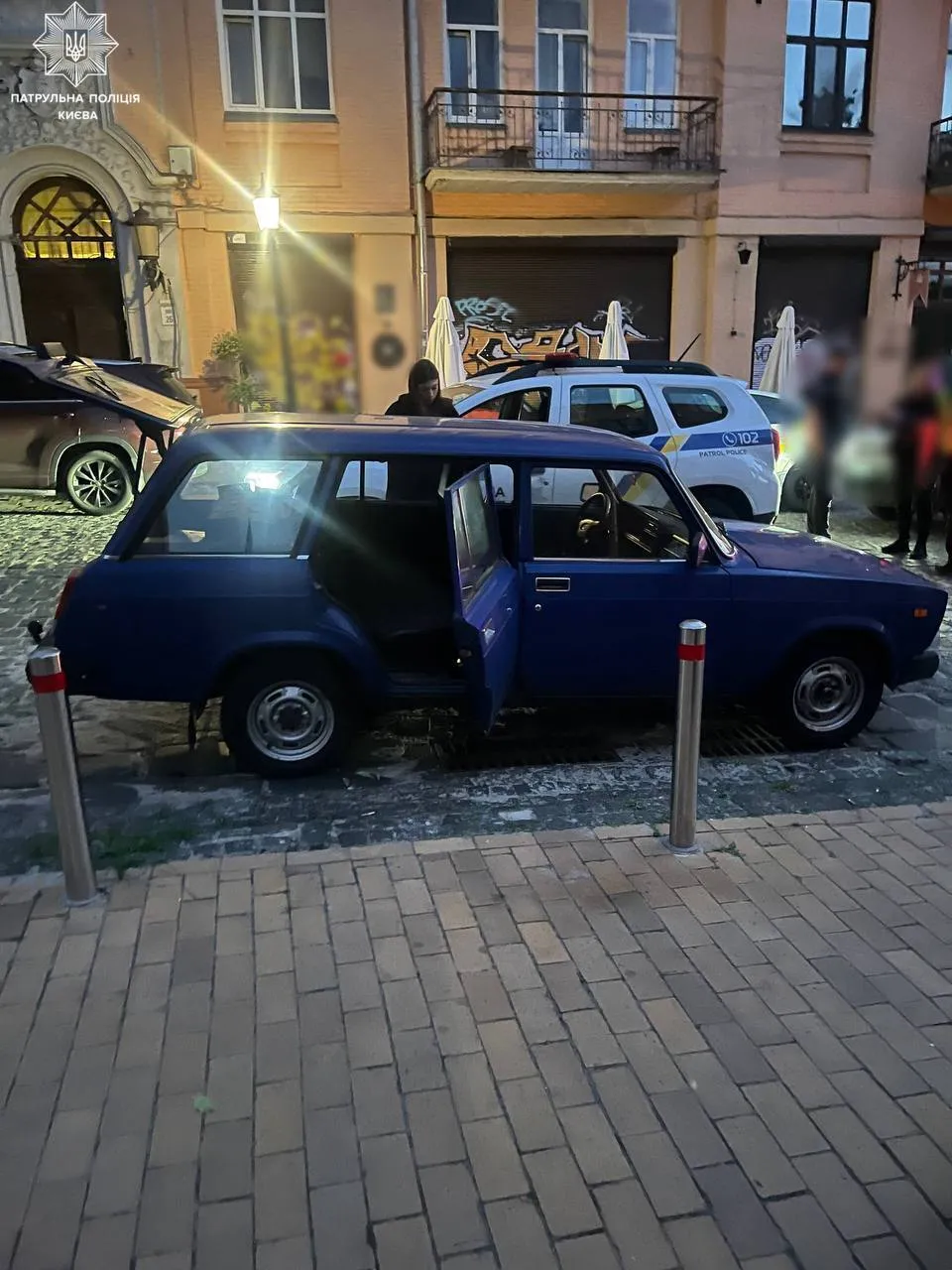 У Києві поліцейські ''на гарячому'' затримали автокрадіїв