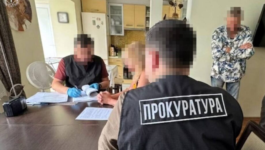 Соцдопомога для родичів і знайомих: трьом ексслужбовицям РДА оголосили підозри