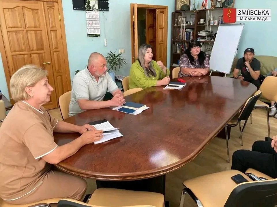 Зустріч начебто з родинами Героїв за 15 червня