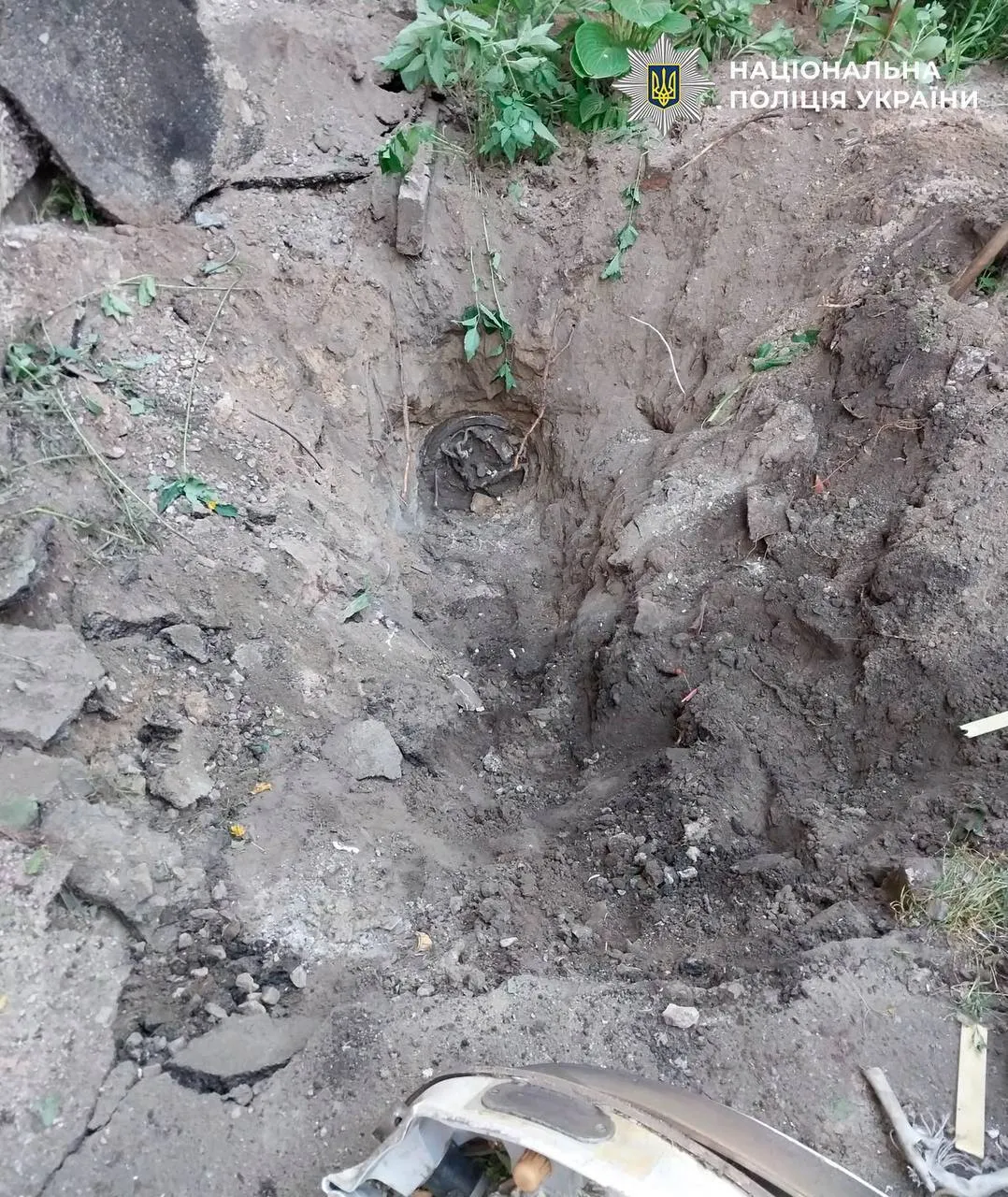 Після нічного удару по Києву в Дарницькому районі знайшли бойову частину ракети