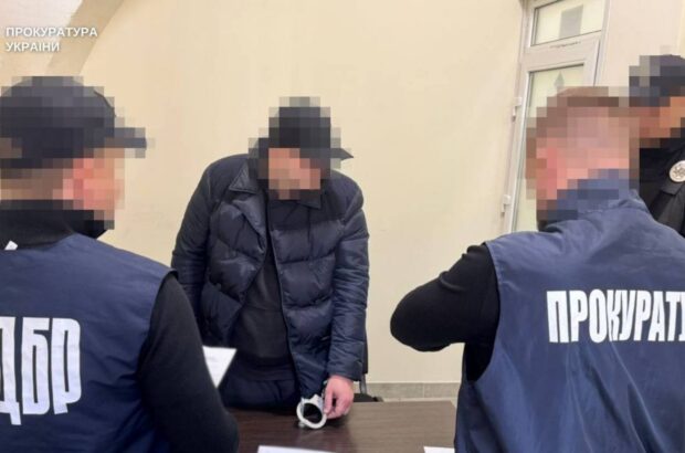 Напав із ножем на військового під час перевірки документів: у Львові судитимуть ексмитника