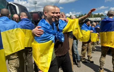 З полону повертаються батько і син: родина українських захисників святкує подвійне повернення
