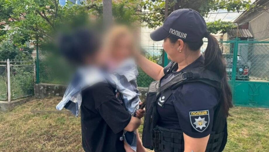 В Ужгороде мужчина с пистолетом забаррикадировался с женой и ребенком: детали спецоперации КОРД