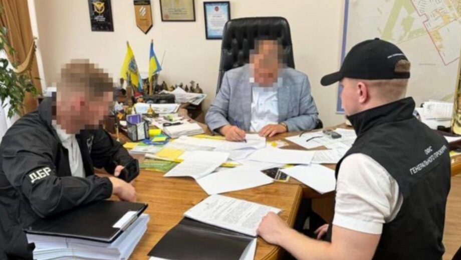 Корупційна схема на Київщині: голову громади підозрюють у хабарях за землю, забудову та ремонти доріг
