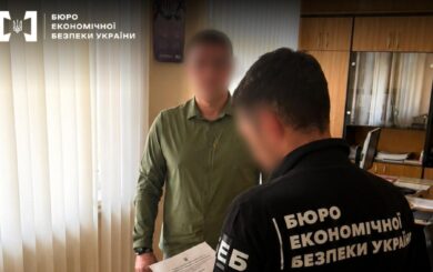 Чиновника горсовета Черновцов подозревают в растрате средств при закупке генераторов