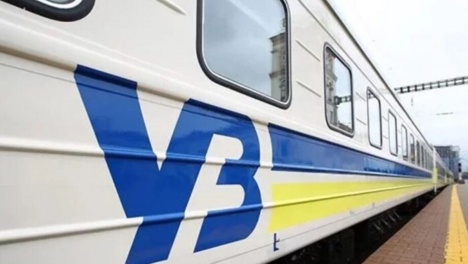 Пассажиры жалуются на жару в вагонах Укрзализныци