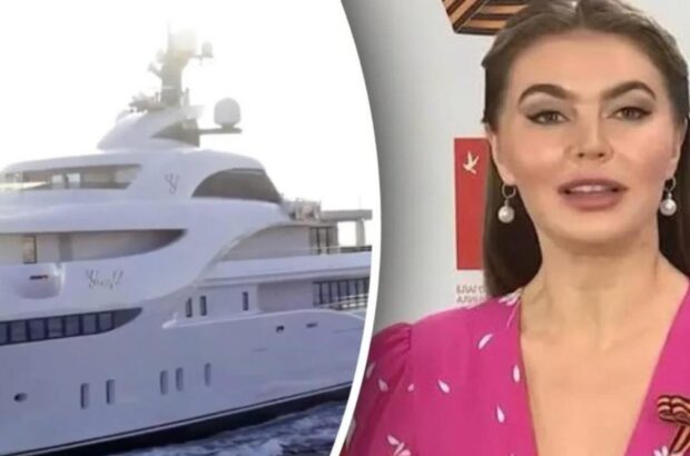 Яхта путина впервые с начала войны вышла в море: куда следует судно
