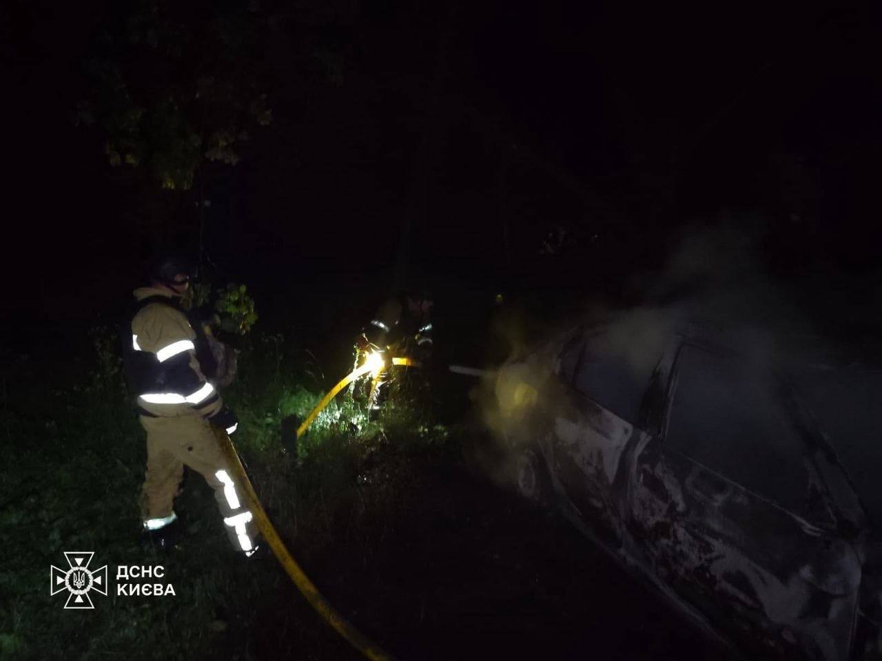 Росія атакувала Київ: у двох районах спалахнули пожежі, пошкоджено школу-інтернат
