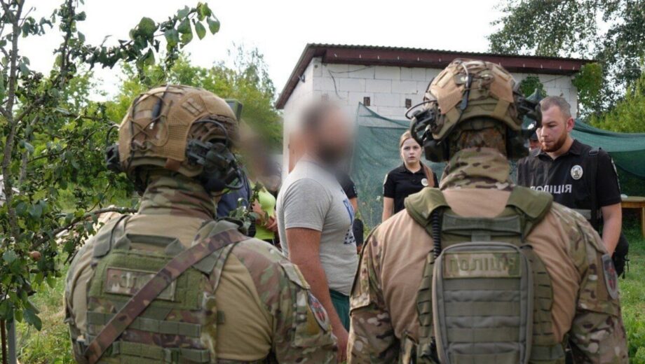 Нацполиция ликвидировала почти 30 тысяч кустов конопли и мака во время спецоперации »Джентльмены»