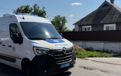 На Дніпропетровщині чоловік у СЗЧ відкрив вогонь по поліціянтах КОРД під час обшуку