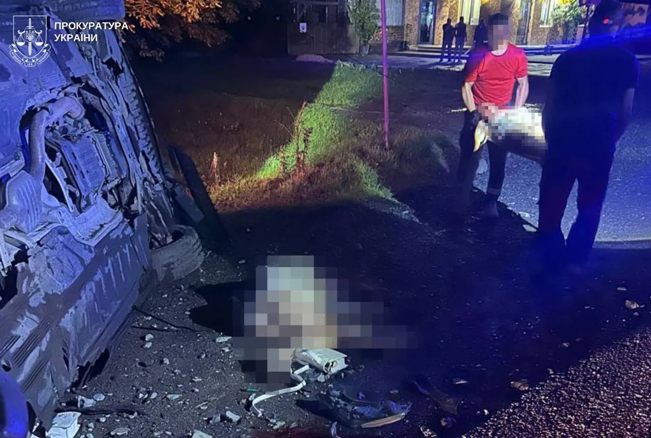 Во Львовской области пьяный водитель Mercedes устроил смертельное ДТП: погибли трое подростков
