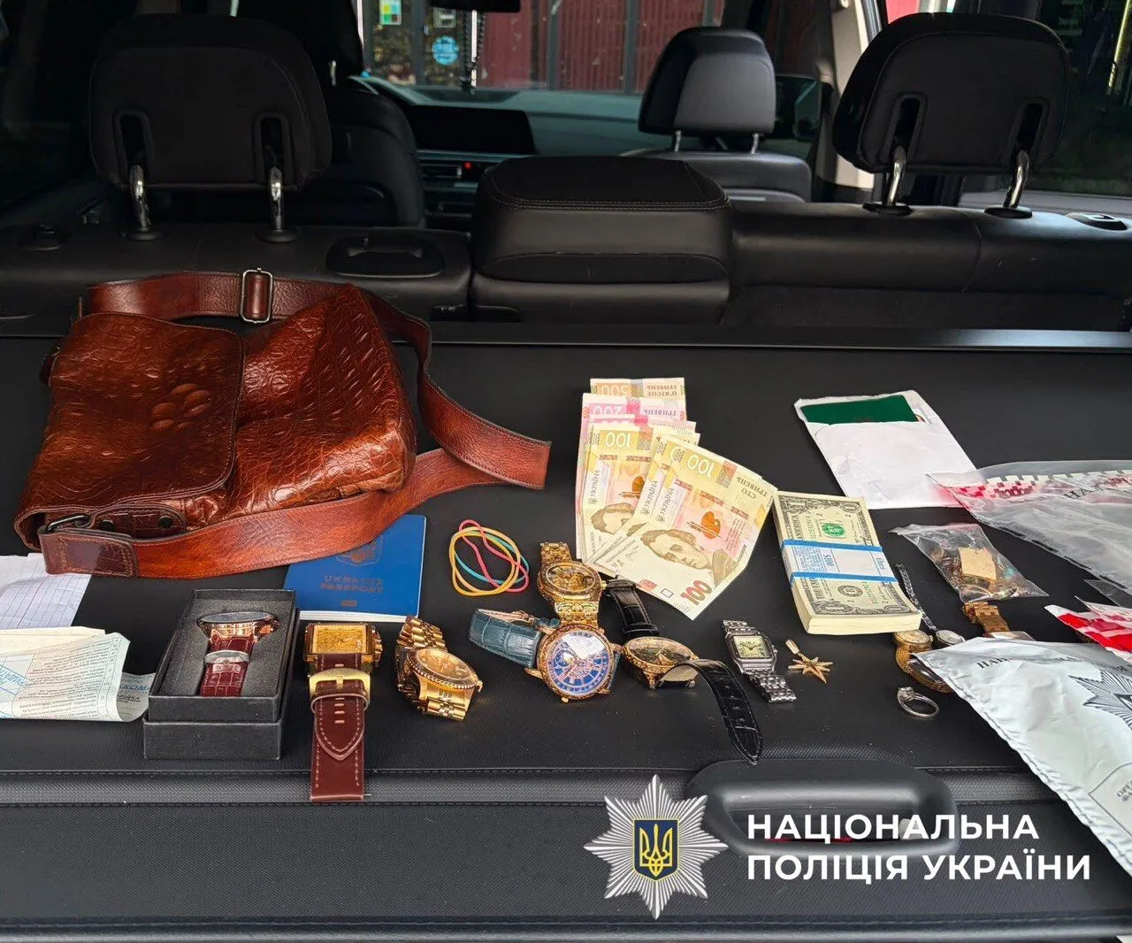 Избили и ограбили волонтера: полиция задержала банду вымогателей на Днепропетровщине